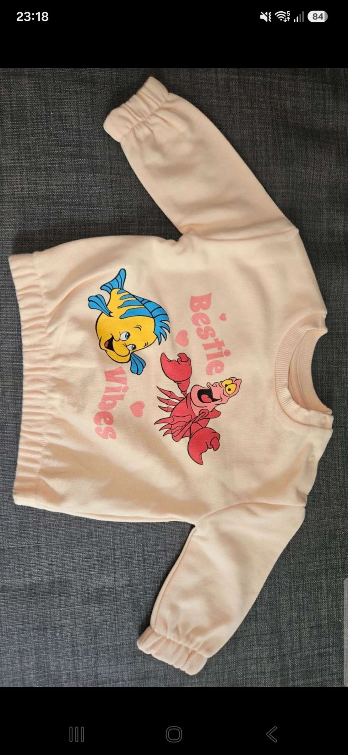 Pull Disney 6/9 mois 74cm neuf